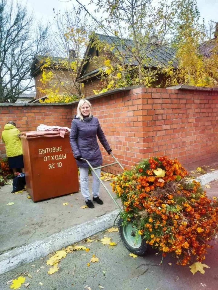 В рамках районного конкурса благоустройства в ГУО «Ясли-сад № 10 г. Бреста» прошел субботник