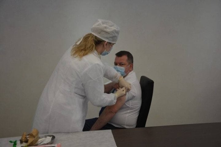 Мэр Бреста сделал прививку против гриппа