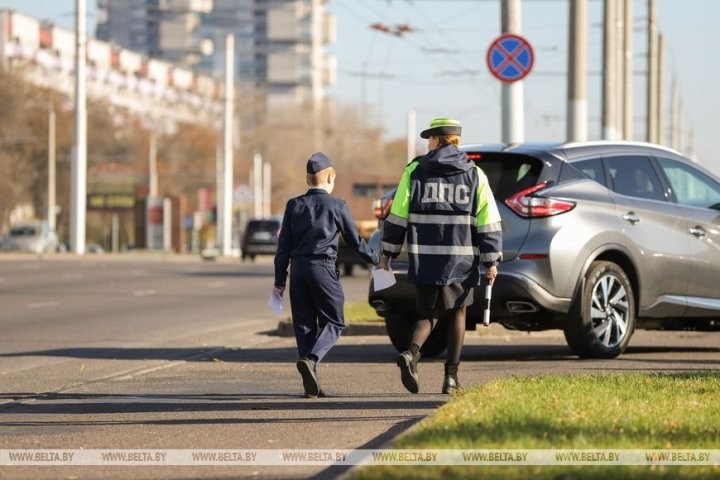 В Бресте образцовые водители получили от ГАИ подарки накануне Дня автомобилиста
