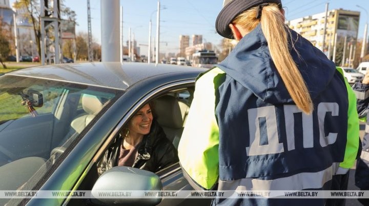 В Бресте образцовые водители получили от ГАИ подарки накануне Дня автомобилиста