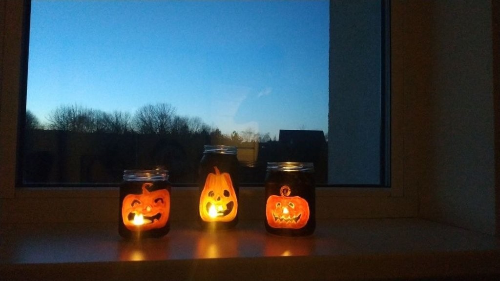 Белорусы украсили офисы и дома к Хэллоуину. Смотрите, как получилось