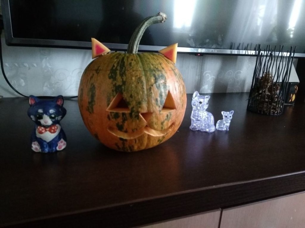 Белорусы украсили офисы и дома к Хэллоуину. Смотрите, как получилось