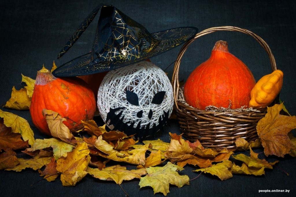 Белорусы украсили офисы и дома к Хэллоуину. Смотрите, как получилось