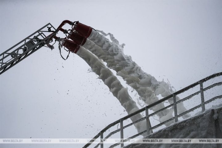 Учения МЧС на нефтебазе в Брестском районе