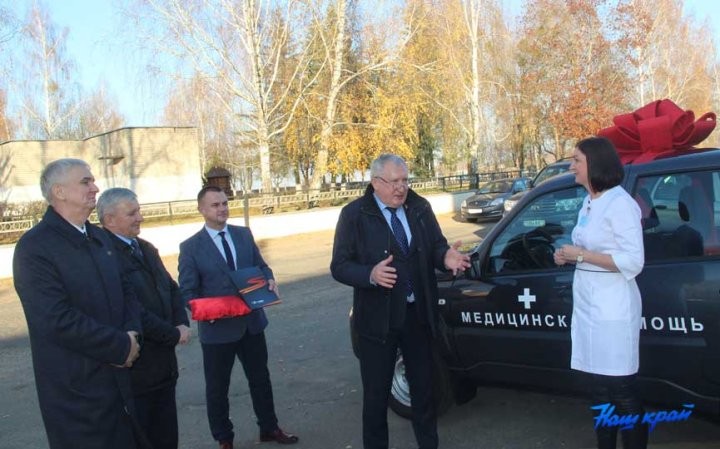 Новенький автомобиль для медиков подарила птицефабрика «Дружба» (Брестская область)