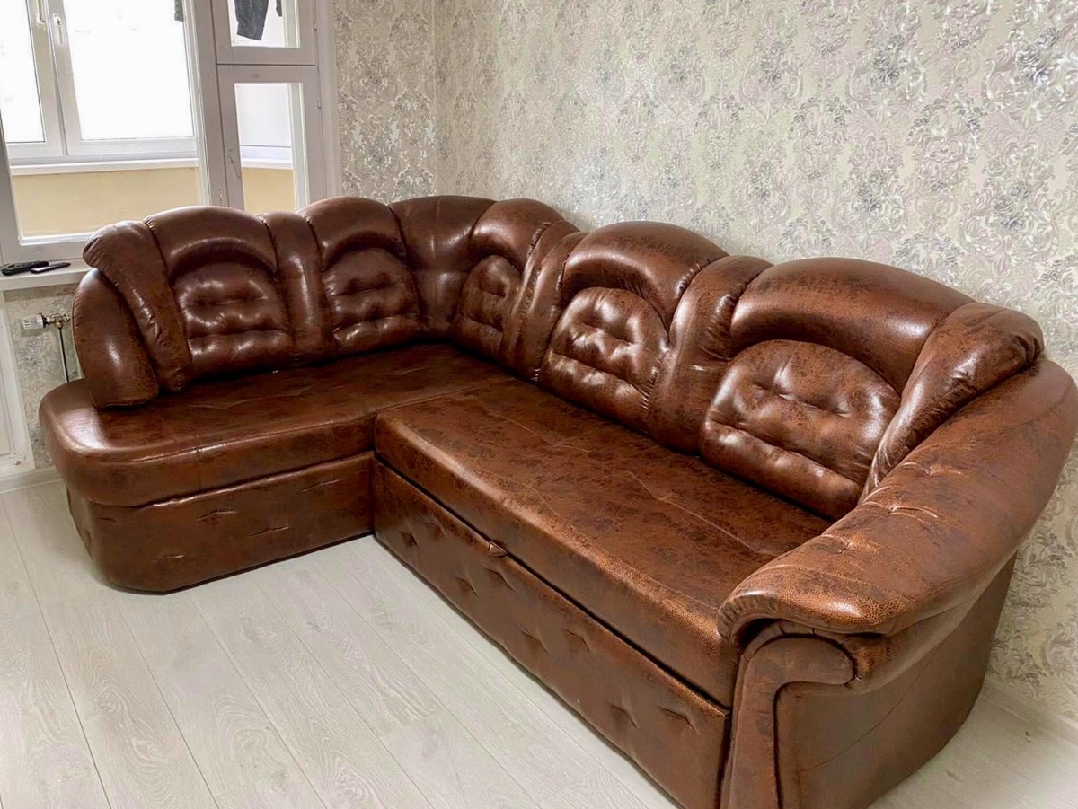 Они творят чудеса! Мастерская по перетяжке и ремонту мебели вдохнет новую жизнь в ваш диван … и не только