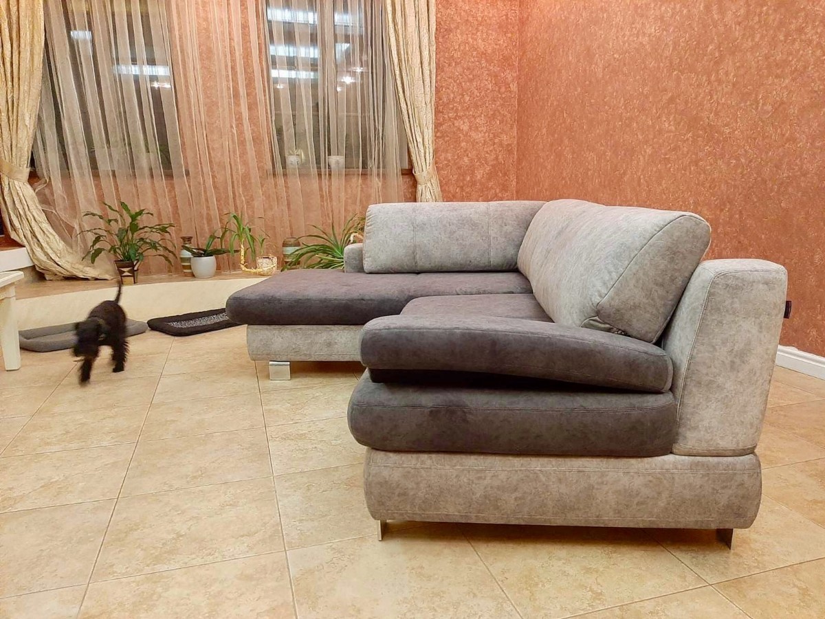 Они творят чудеса! Мастерская по перетяжке и ремонту мебели вдохнет новую жизнь в ваш диван … и не только