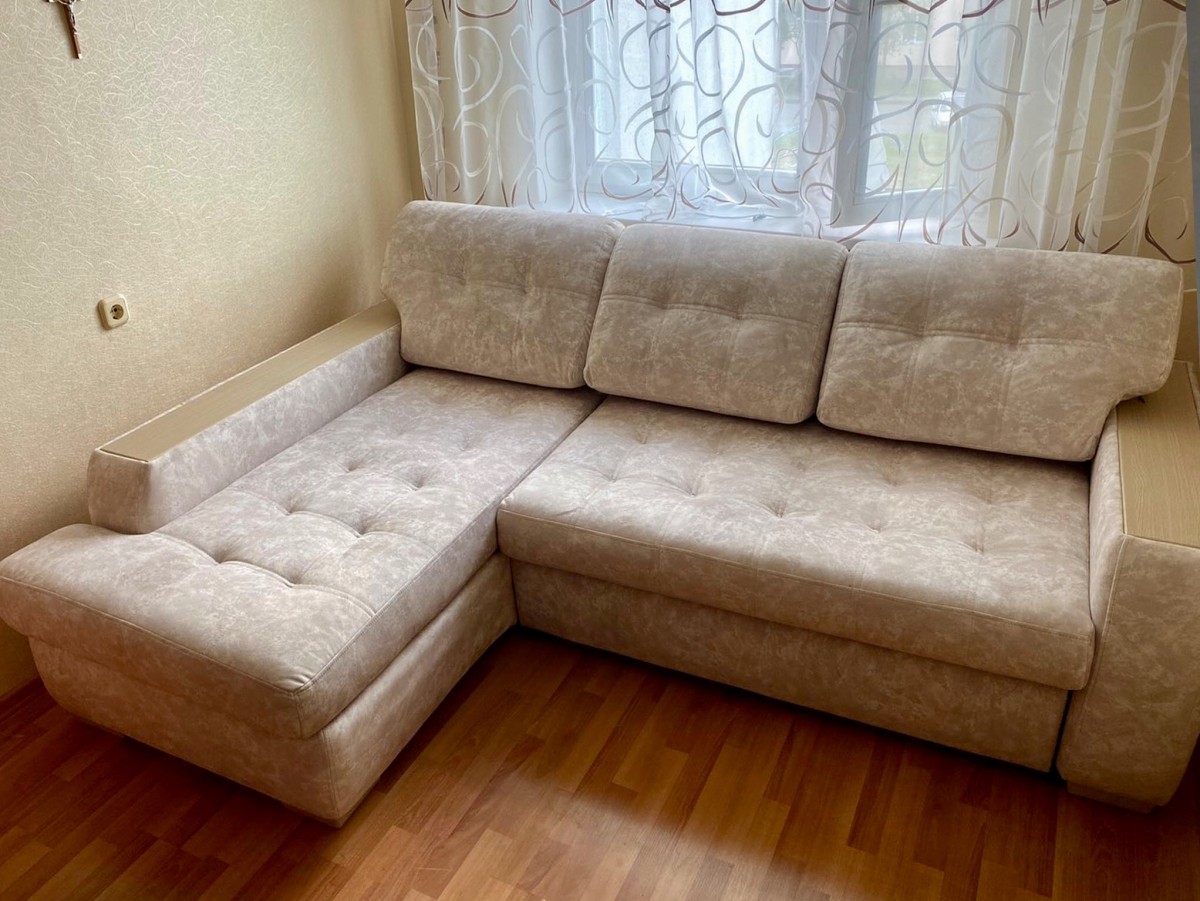 Они творят чудеса! Мастерская по перетяжке и ремонту мебели вдохнет новую жизнь в ваш диван … и не только