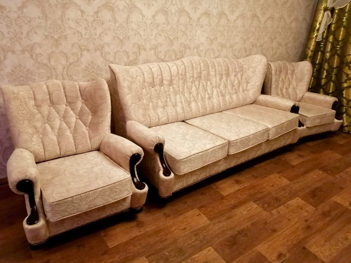 Они творят чудеса! Мастерская по перетяжке и ремонту мебели вдохнет новую жизнь в ваш диван … и не только
