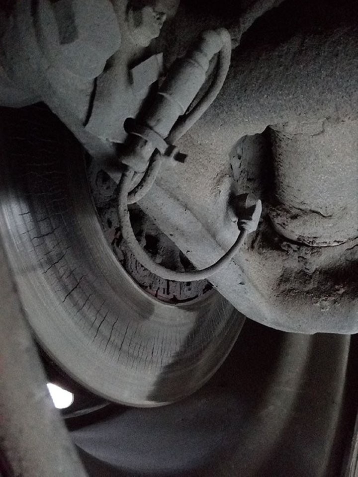 В Польше белорусской фуре запретили движение из-за изношенных тормозных дисков