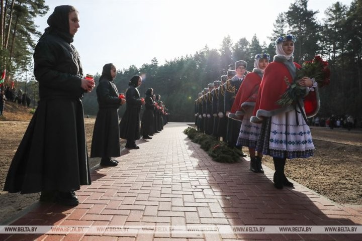 Обновленный мемориал на месте массового захоронения жертв фашизма открыли в Столинском районе