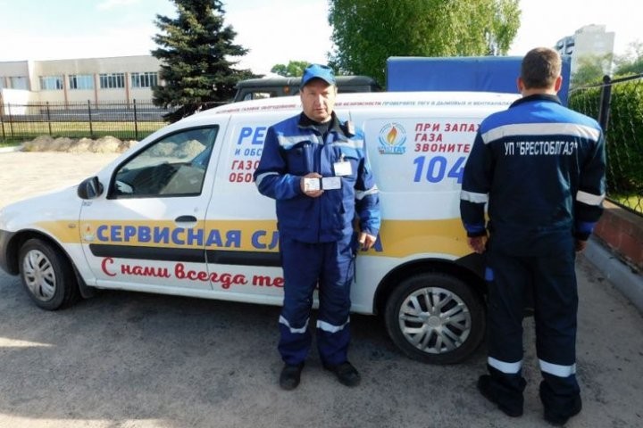 Сотрудники ПУ «Кобрингаз» во время исполнения служебных обязанностей