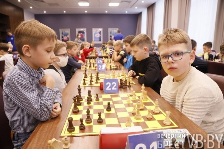 «Черная пешка» в Бресте. Первые кадры пятого шахматного фестиваля