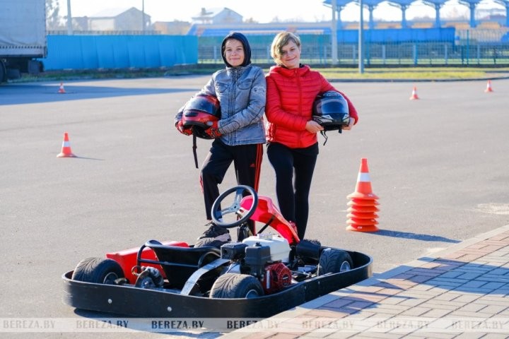 В Березе состоялся турнир по фигурному вождению карта