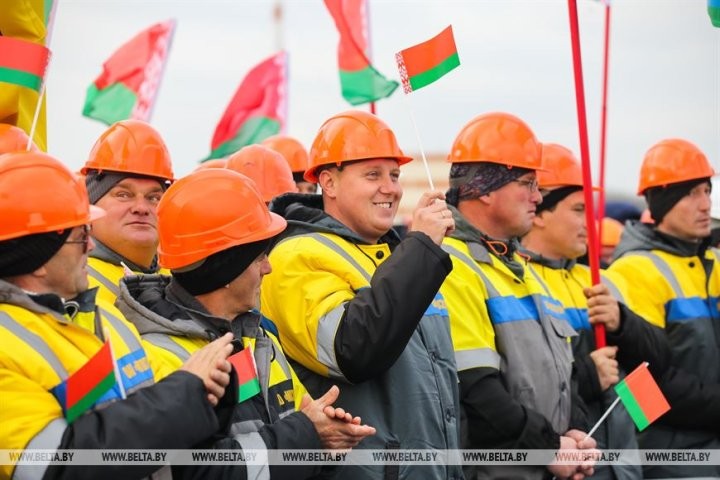 В Кобрине открыли движение по обновленному мосту через Мухавец