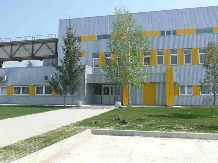 На торги за 18 млн долларов выставлен большой завод по производству стройматериалов. Он принадлежит «Трайплу»