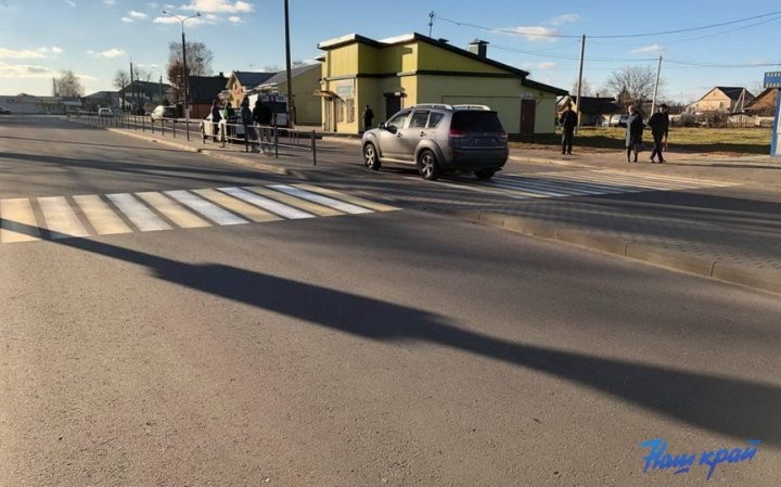 Внедорожник сбил мужчину на пешеходном переходе в Барановичах