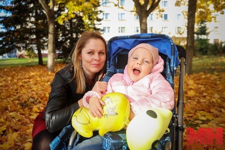 «У меня была большая девочка, а теперь снова маленькая». История Ксюши, которая борется за свою жизнь