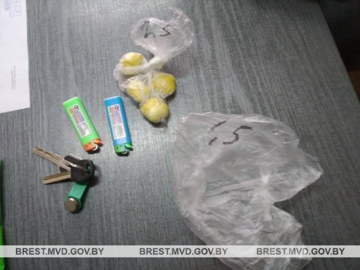 Распространителя марихуаны задержали с поличным в Бресте