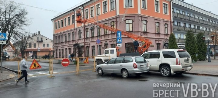 В Бресте частично перекрыли Пушкинскую