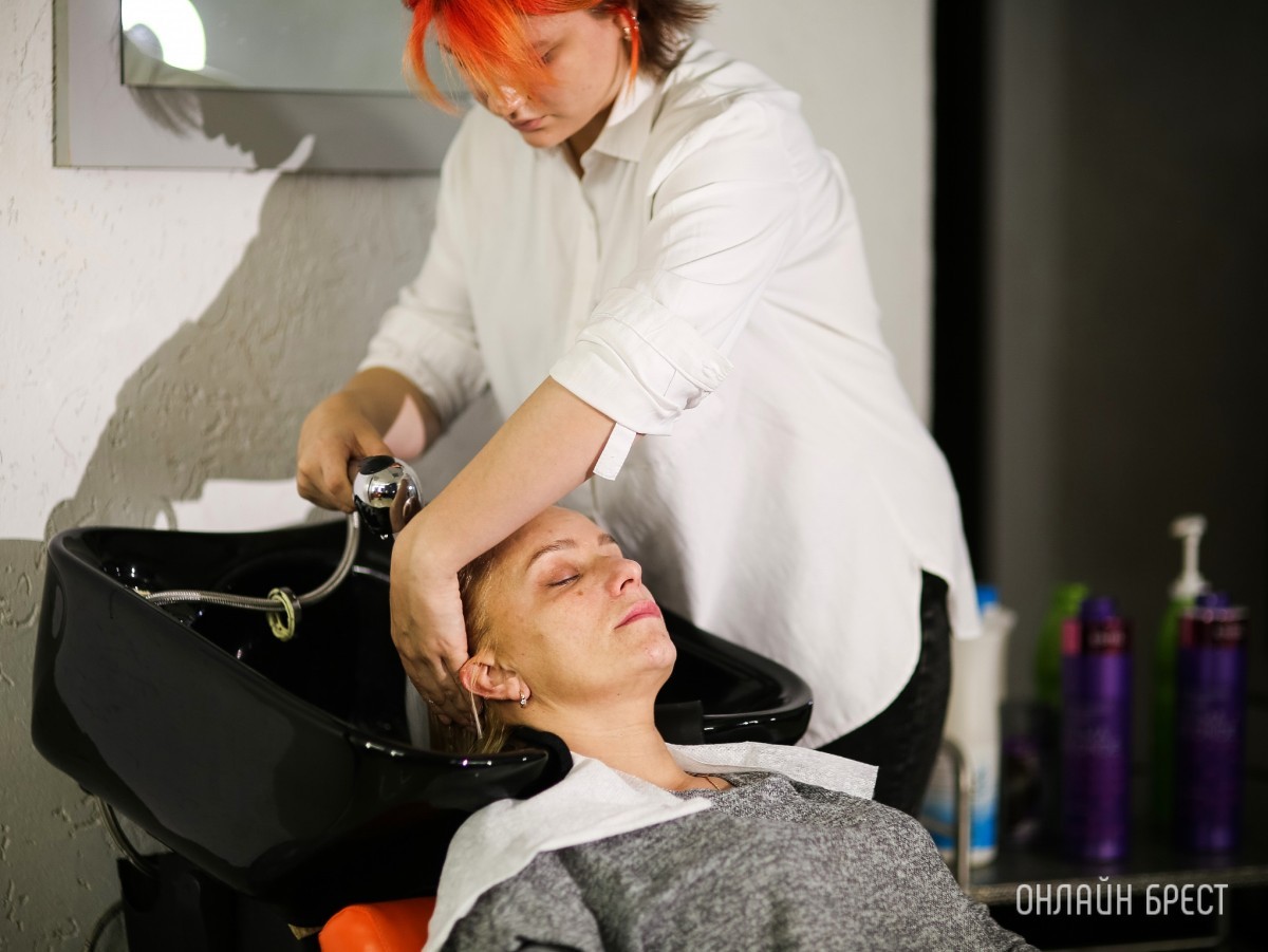 Не салон и не студия, а новая парикмахерская «CARAMEL» открылась на Востоке в Бресте