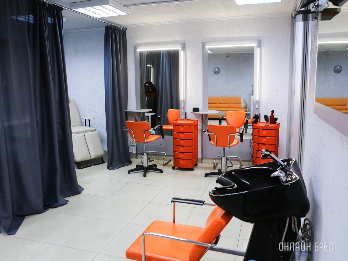 Не салон и не студия, а новая парикмахерская «CARAMEL» открылась на Востоке в Бресте