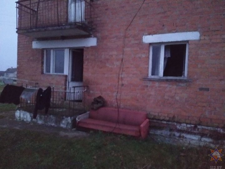 На пожаре в Ивацевичском районе населением спасены трое детей