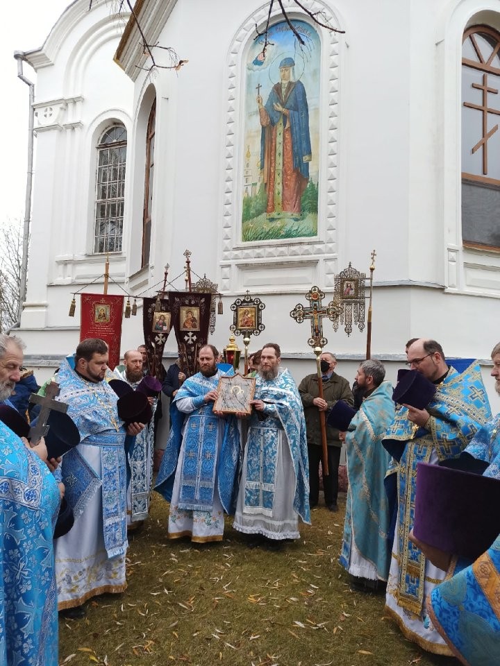 В Каменце состоялся крестный ход в день памяти иконы Божией Матери