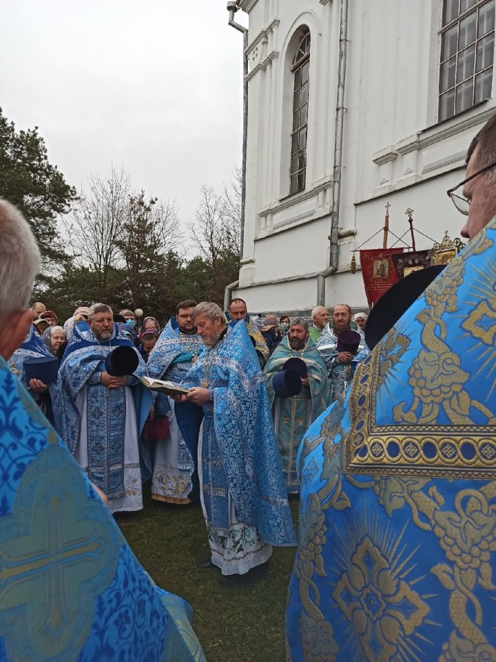 В Каменце состоялся крестный ход в день памяти иконы Божией Матери