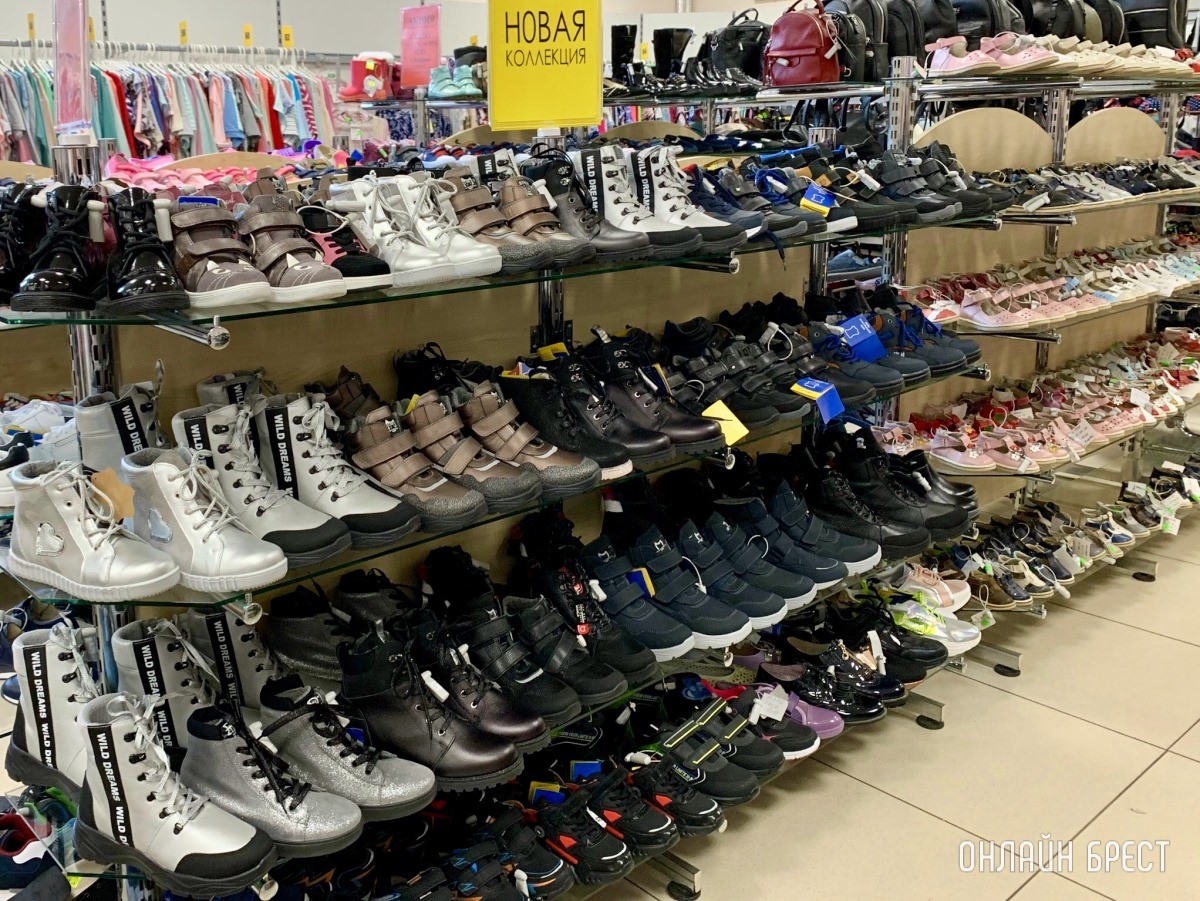 Осенне-зимние куртки для девочек и мальчиков в Детском мире на Советской в Бресте