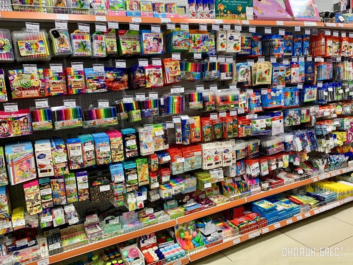 Осенне-зимние куртки для девочек и мальчиков в Детском мире на Советской в Бресте