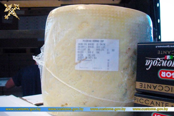 В автомобильных запчастях брестские таможенники обнаружили сыр