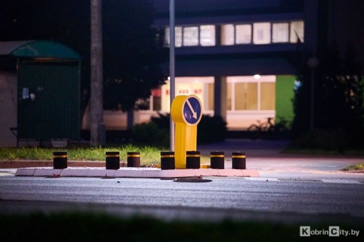 Зачем нужен «островок безопасности» напротив автовокзала в Кобрине: поговорили с ГАИ