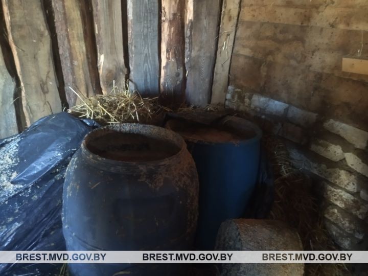 В Дрогичинском районе обнаружена и изъята самогонная брага