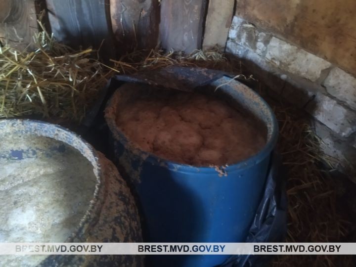 В Дрогичинском районе обнаружена и изъята самогонная брага