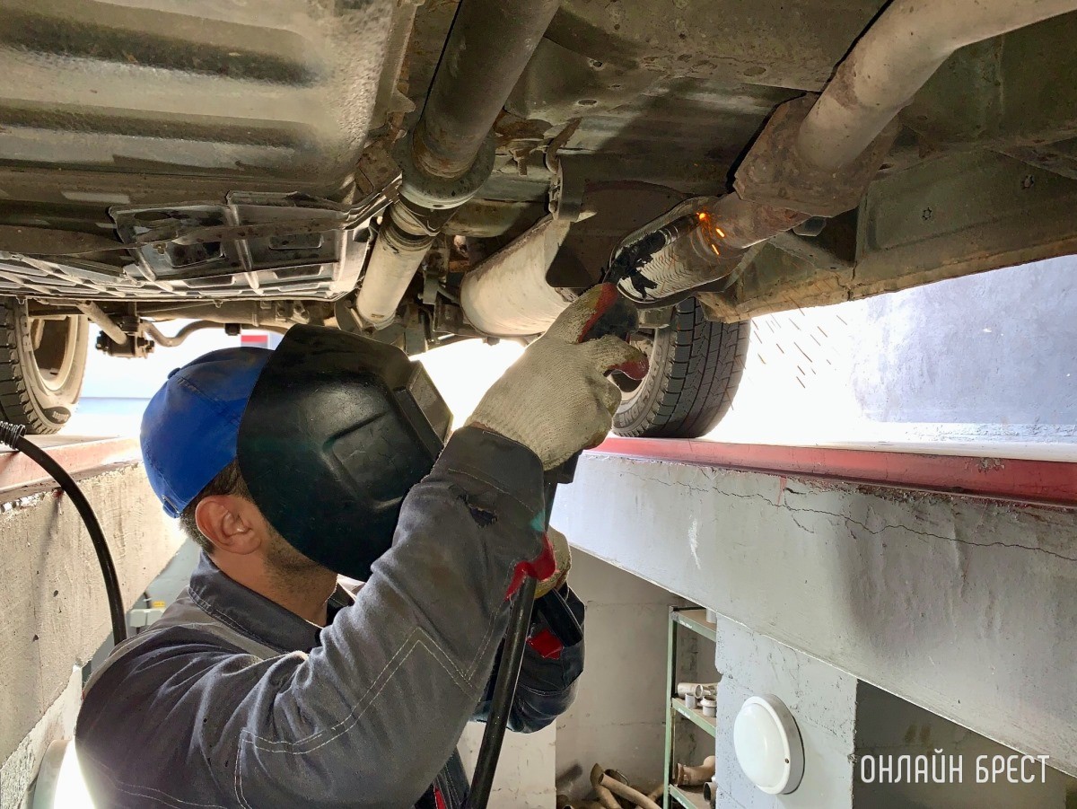 «АВ Сервис» – продажа, замена и ремонт выхлопных систем.