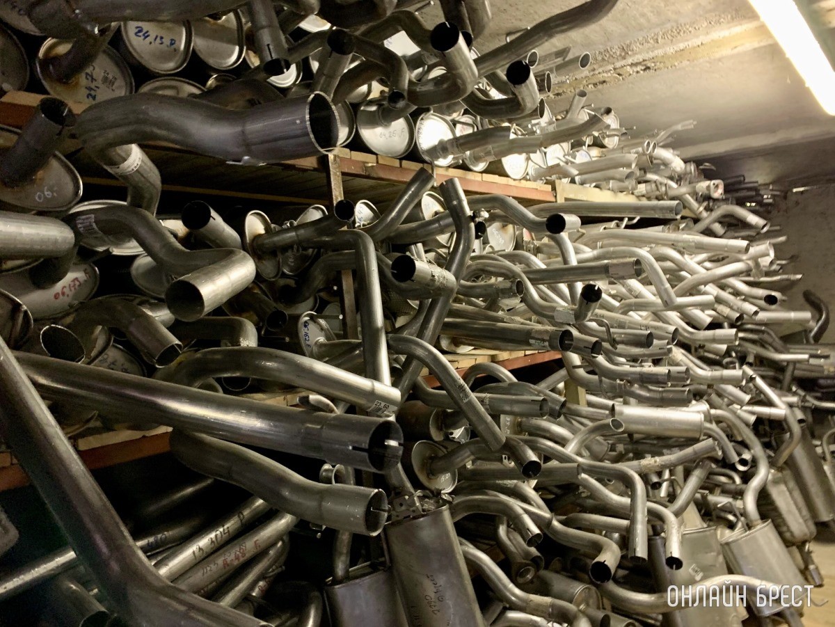 «АВ Сервис» – продажа, замена и ремонт выхлопных систем.