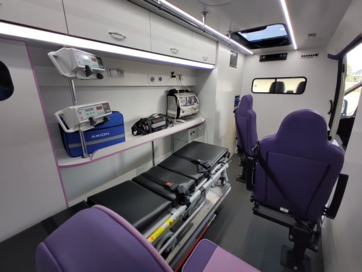 Пинск получил новейший реанимобиль с современным оборудованием