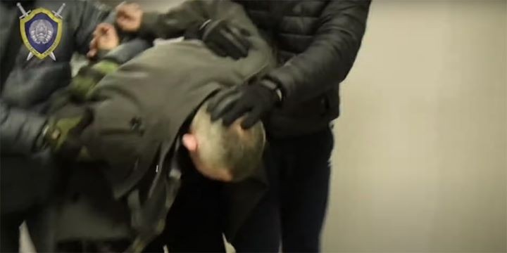 Многодетная мать продавала снимки своей обнаженной 10-летней дочери за $100