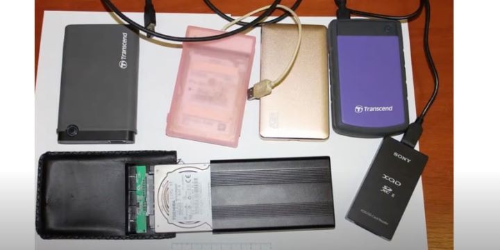 Многодетная мать продавала снимки своей обнаженной 10-летней дочери за $100