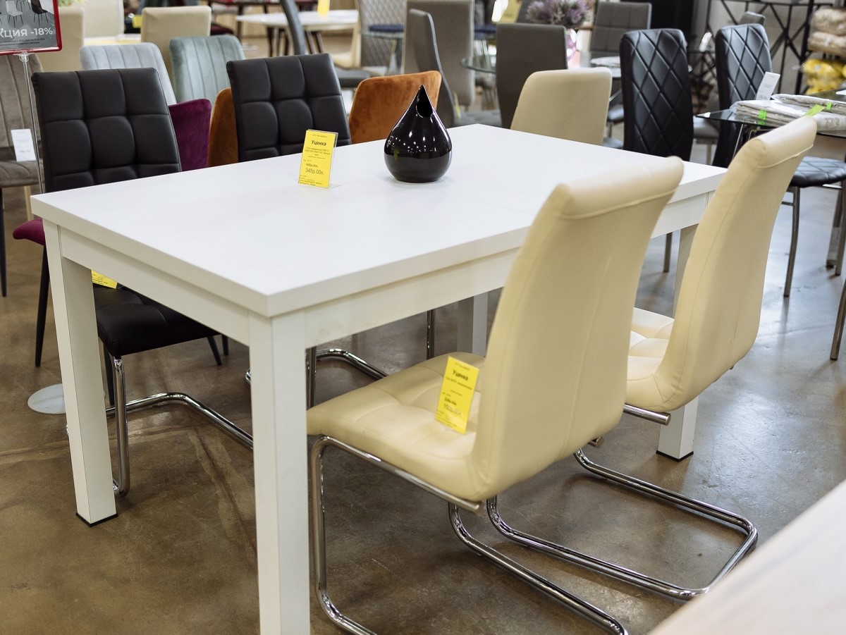 Огромный выбор столов, стульев, кресел в Бресте. Обзор дискаунтера мебели и фурнитуры «Акс-мебель»