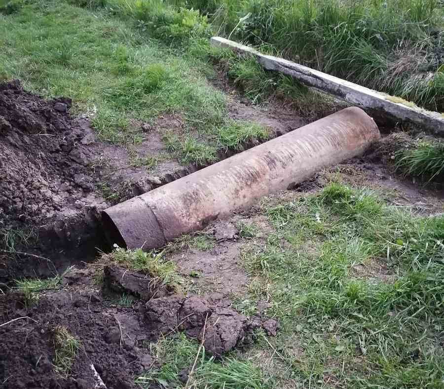 Умельцы из Каменецкого района обустроили место отдыха возле родника в Ставах для паломников 