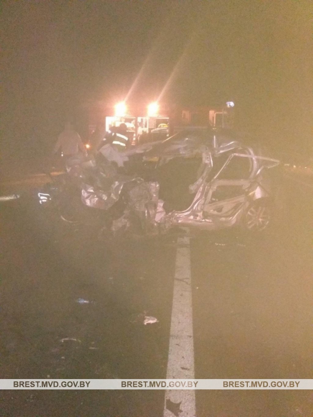 Водитель легковушки погиб при столкновении с грузовиком и микроавтобусом под Ивацевичами