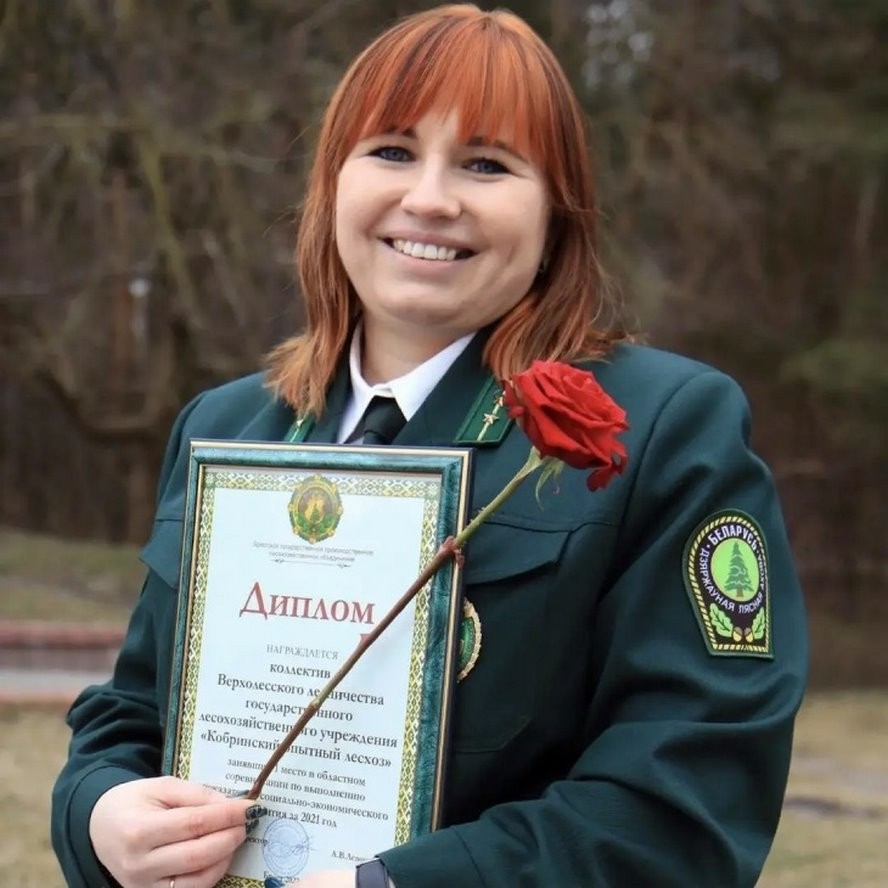 Берцы вместо каблуков. Как женщина стала лесничим в Кобринском районе