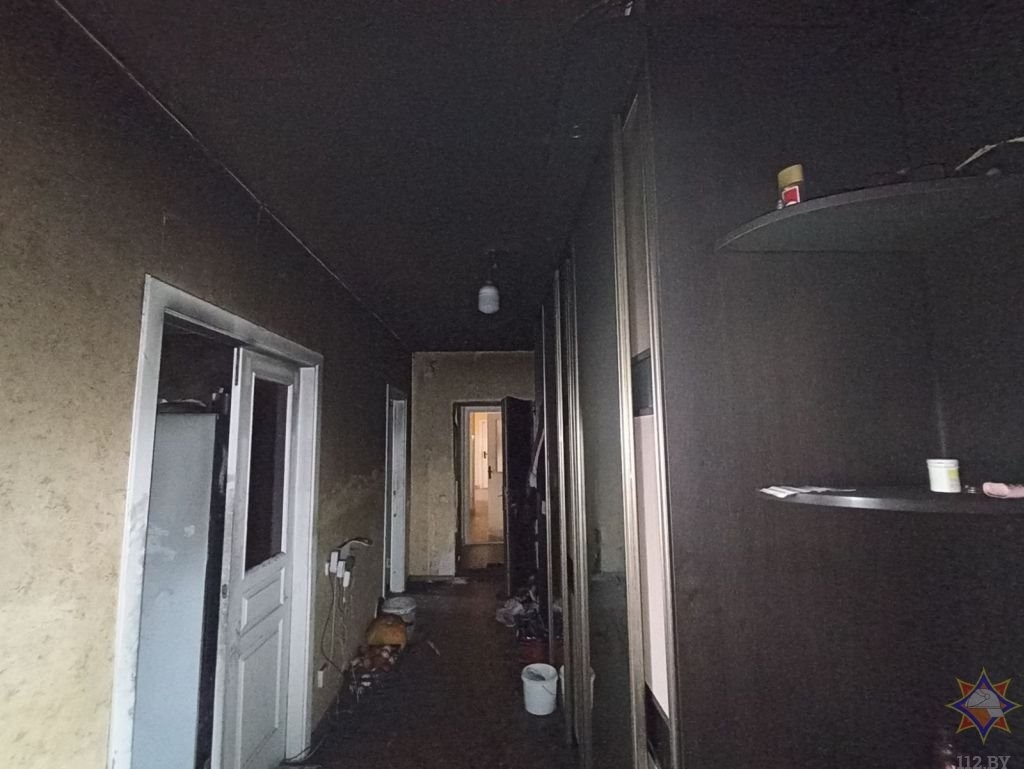 Двоих детей спасли при пожаре квартиры в Бресте