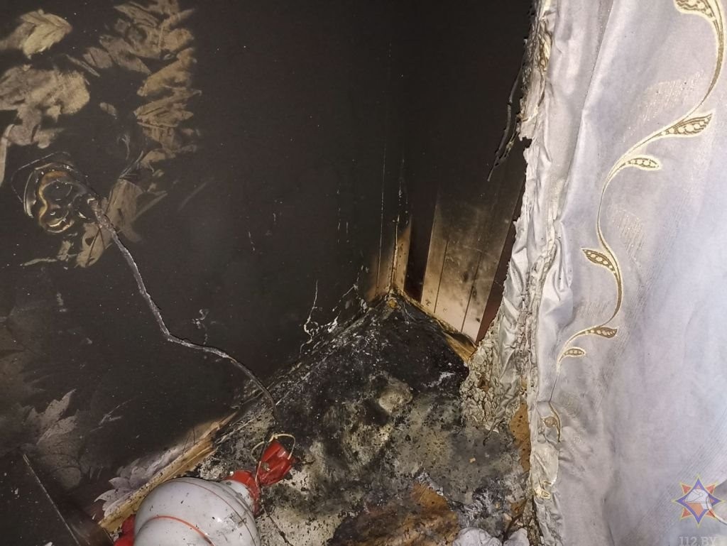 Двоих детей спасли при пожаре квартиры в Бресте