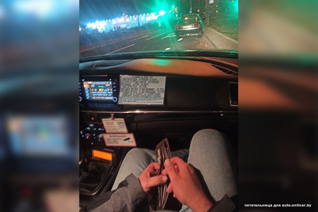 Таксист за 15 минут заработал на семье с детьми 40 рублей