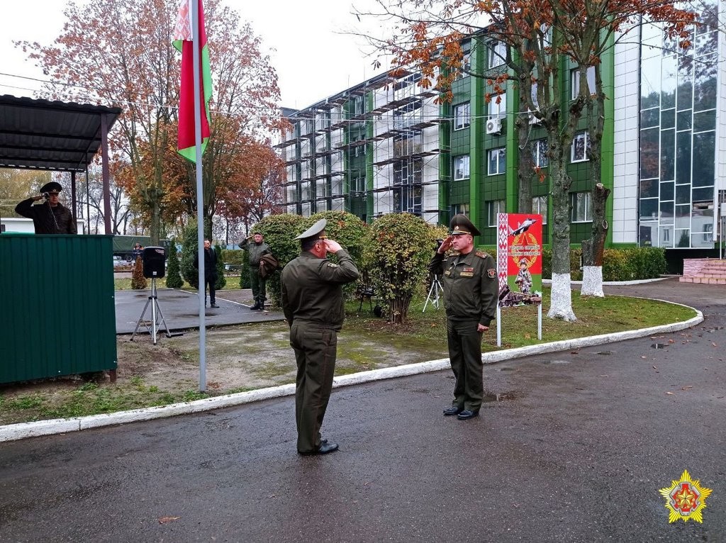 В Беларуси началась отправка призывников на военную службу. Фотофакт из Бреста