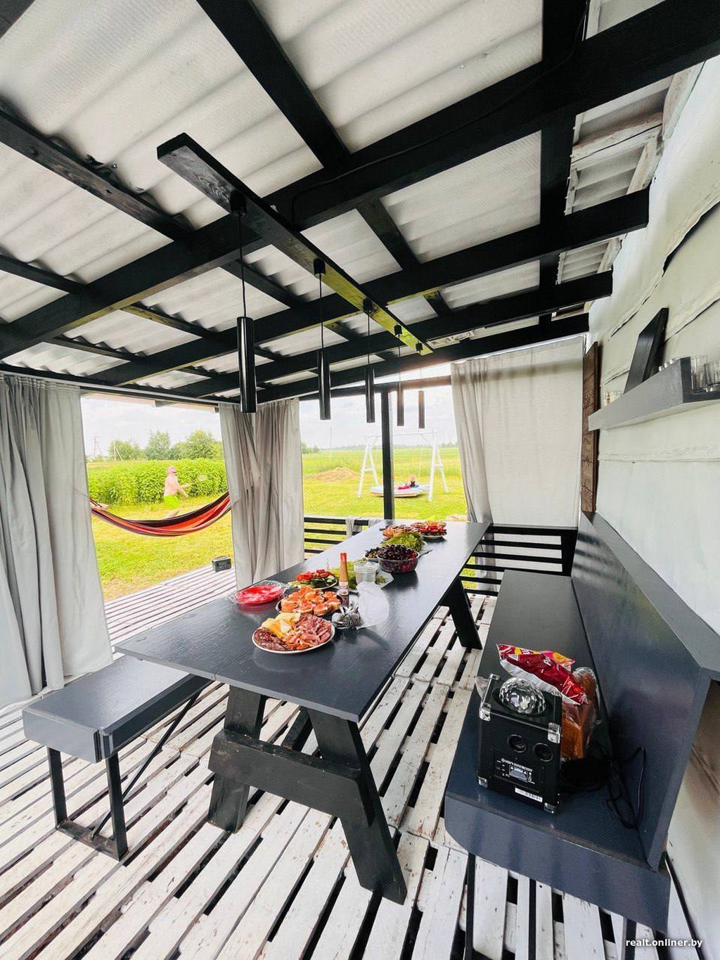 Вот такую красоту сделал белорус на своем дачном участке за 1000 рублей