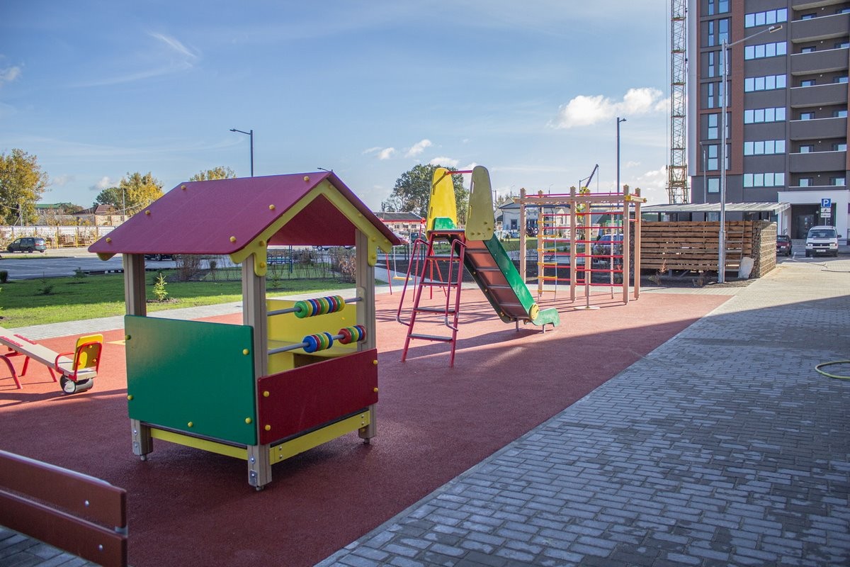 В центре Бреста сдали дом с модными планировками. Узнали, по чем там квартиры